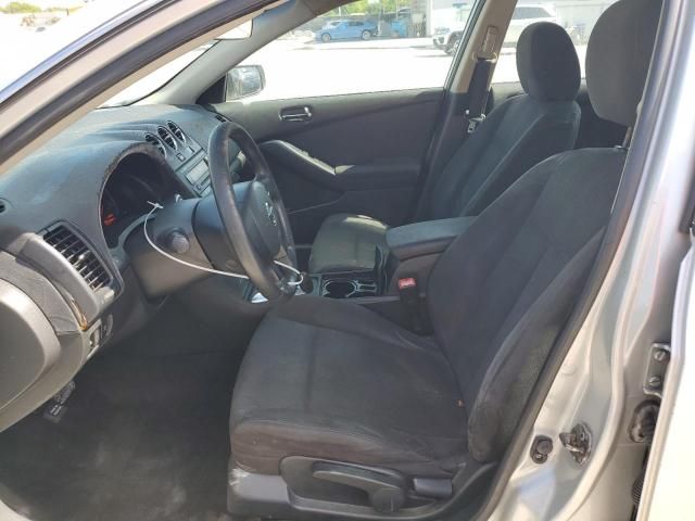 2010 Nissan Altima Base