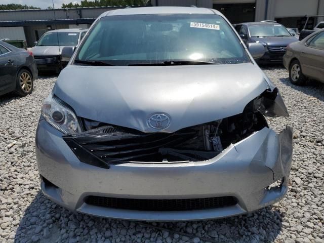 2014 Toyota Sienna LE