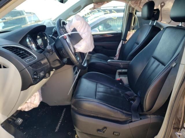 2015 Chrysler Town & Country Touring L