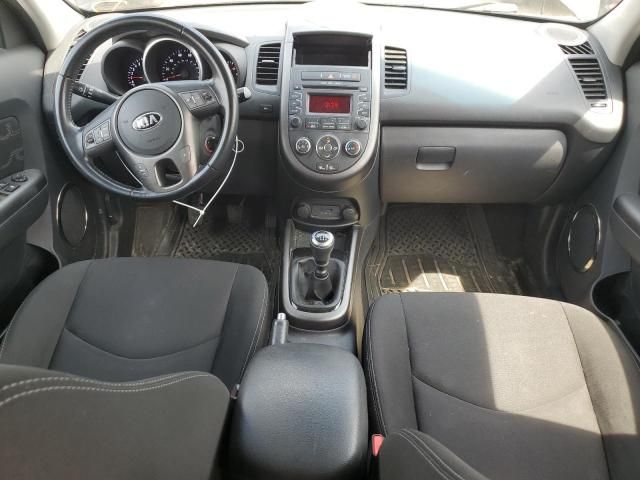 2013 KIA Soul +