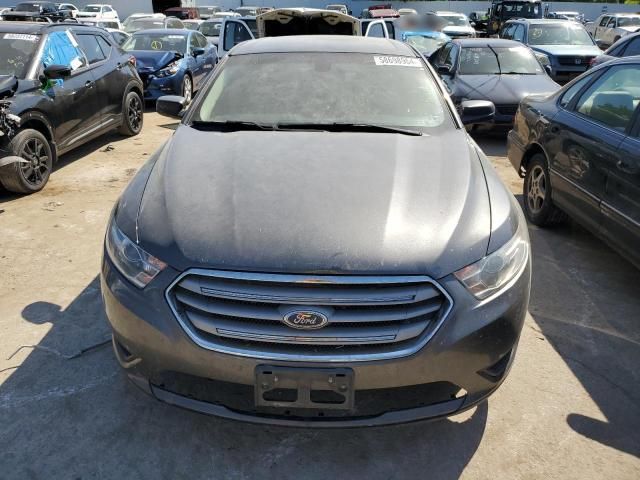 2015 Ford Taurus SE