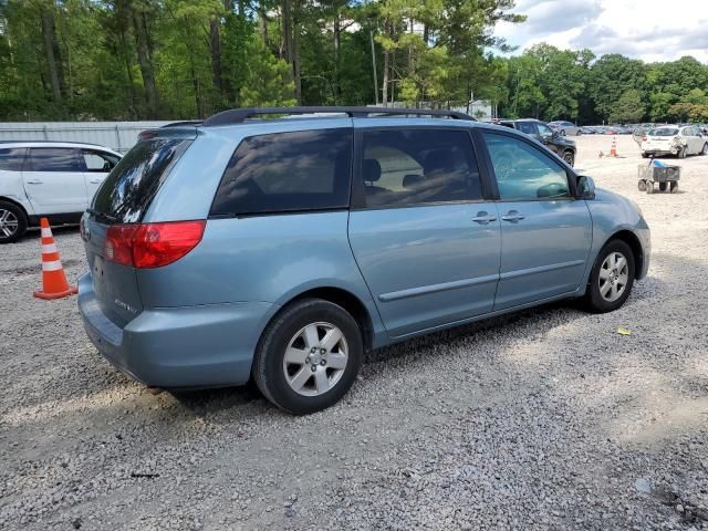 2008 Toyota Sienna XLE