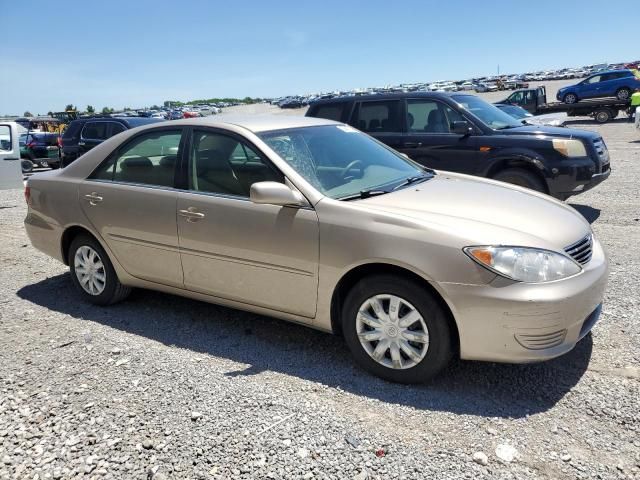 2005 Toyota Camry LE