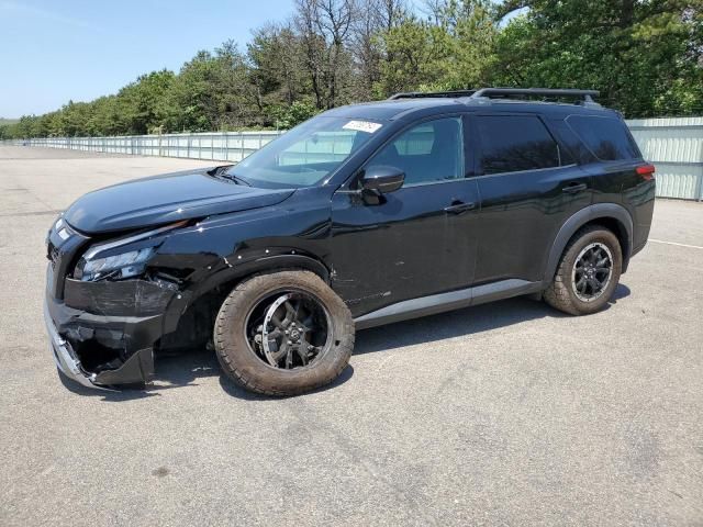 2023 Nissan Pathfinder SV