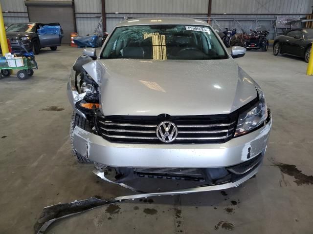 2014 Volkswagen Passat SE