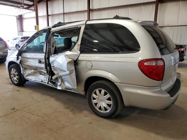 2005 Chrysler Town & Country Touring