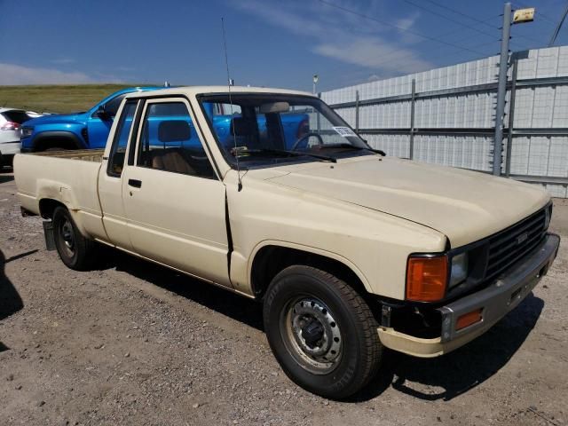 1984 Toyota Pickup Xtracab RN56 DLX