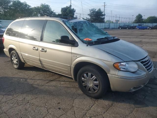 2005 Chrysler Town & Country Touring