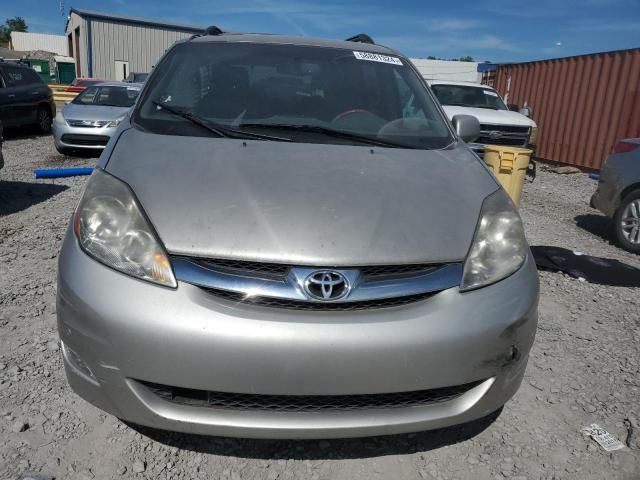 2007 Toyota Sienna XLE