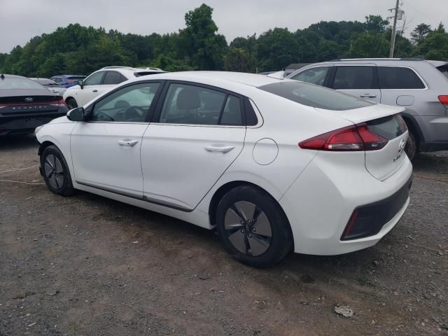 2022 Hyundai Ioniq SE