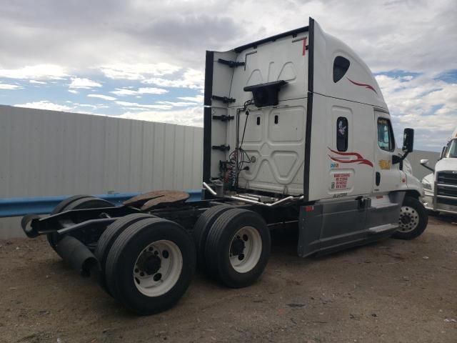 2018 Freightliner Cascadia 125