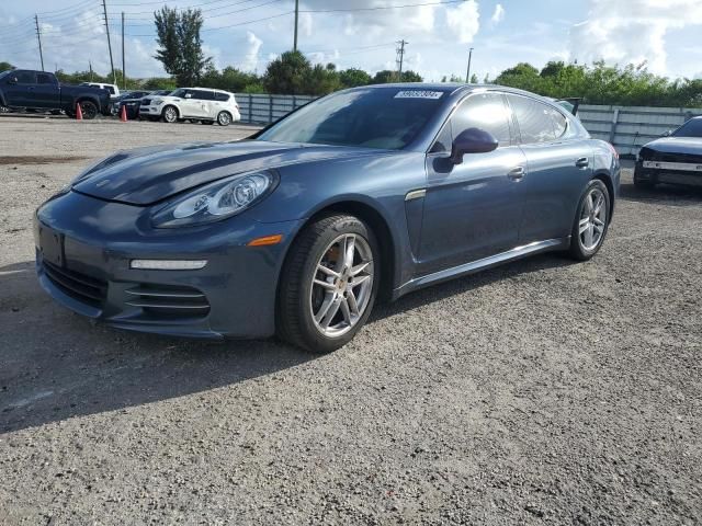 2015 Porsche Panamera 2