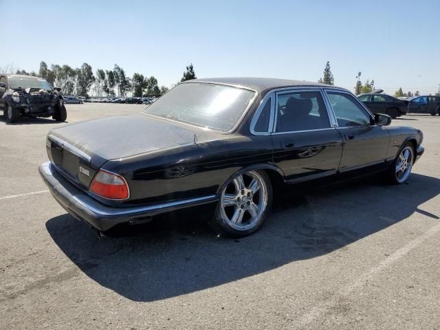 2000 Jaguar XJ8