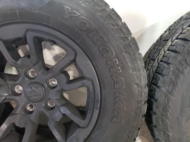 2000 Miscellaneous Equipment Misc WHEEL/TIRE