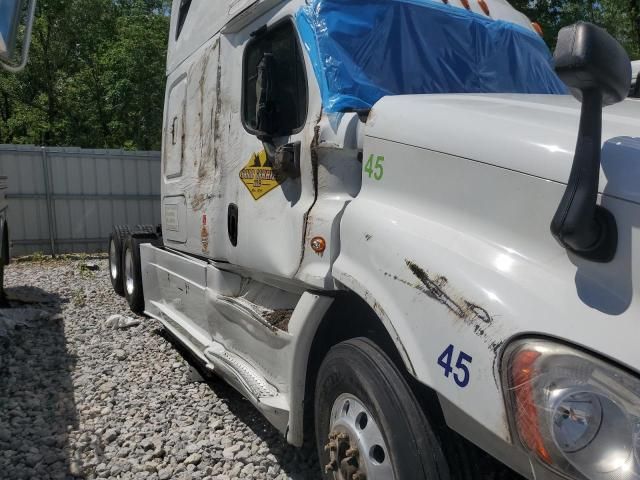 2016 Freightliner Cascadia 125