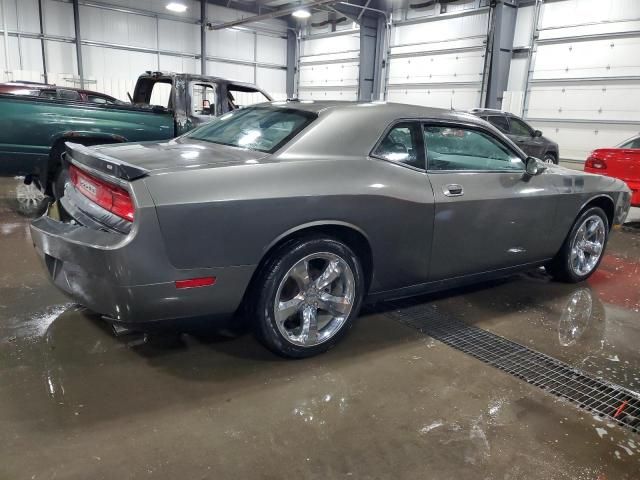 2009 Dodge Challenger SE