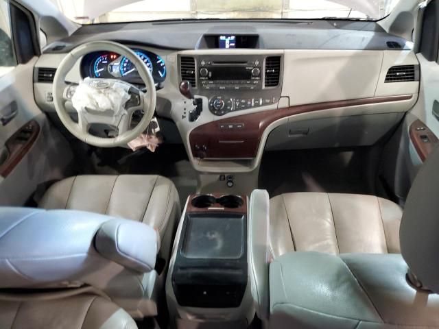 2011 Toyota Sienna XLE