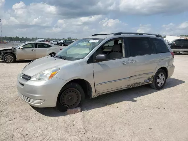 2004 Toyota Sienna CE