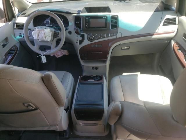 2013 Toyota Sienna XLE