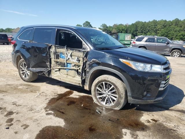 2018 Toyota Highlander SE