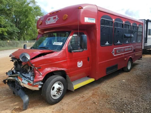 2019 Ford Econoline E450 Super Duty Cutaway Van