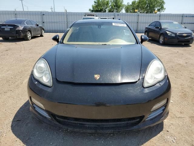 2012 Porsche Panamera 2