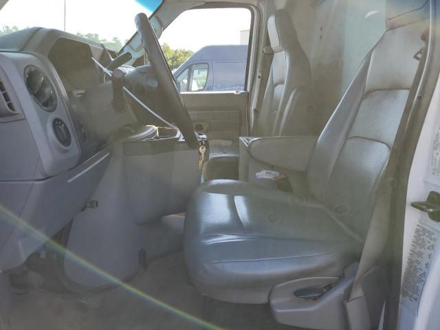 2016 Ford Econoline E350 Super Duty Cutaway Van