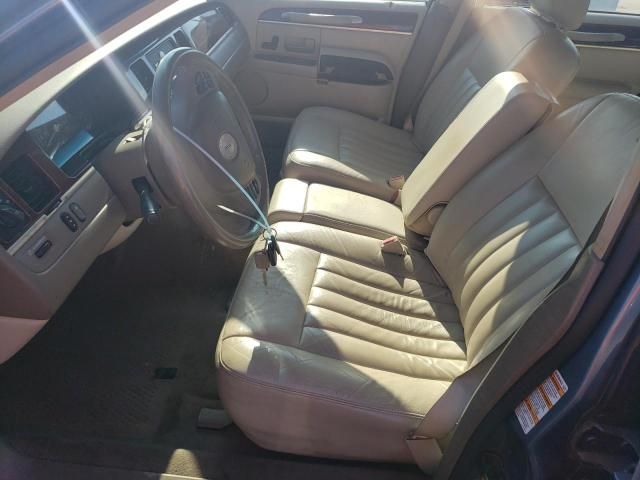 2003 Lincoln Town Car Executive