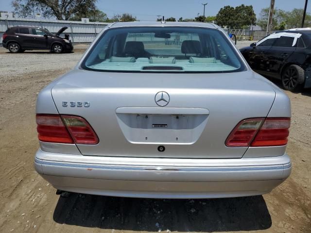 2001 Mercedes-Benz E 320