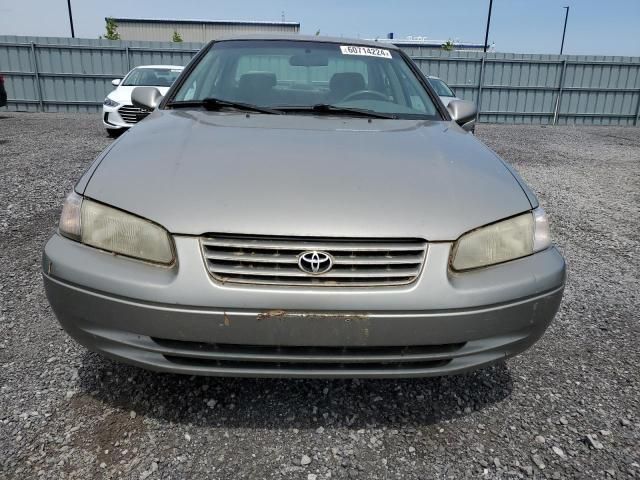 1999 Toyota Camry LE