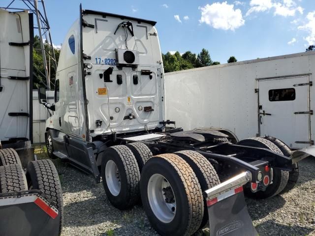 2017 Freightliner Cascadia 125