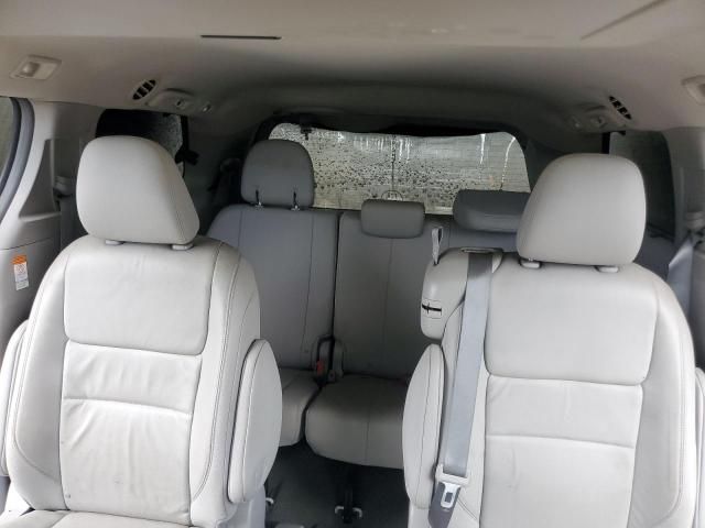 2016 Toyota Sienna XLE