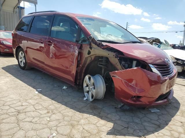 2016 Toyota Sienna LE