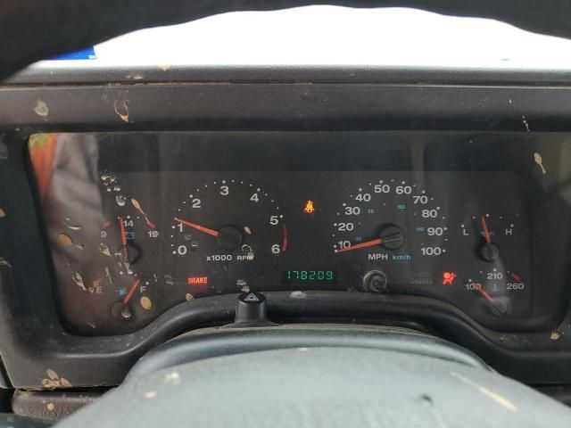 2005 Jeep Wrangler / TJ SE