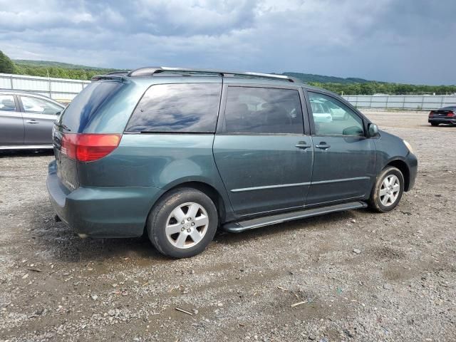 2004 Toyota Sienna XLE