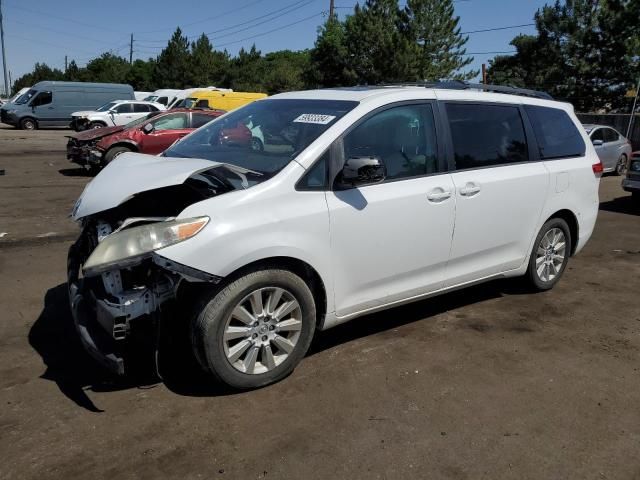 2013 Toyota Sienna XLE