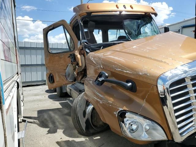 2018 Freightliner Cascadia 125