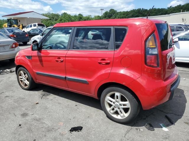 2011 KIA Soul +