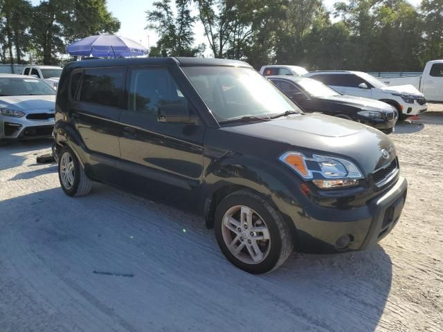 2010 KIA Soul +