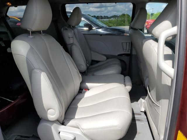 2012 Toyota Sienna LE