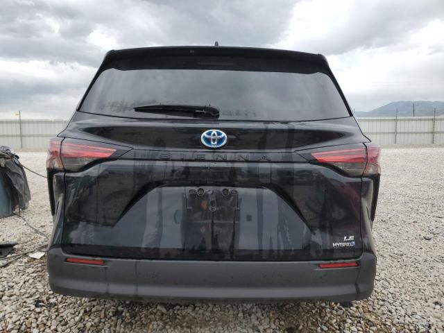 2021 Toyota Sienna LE