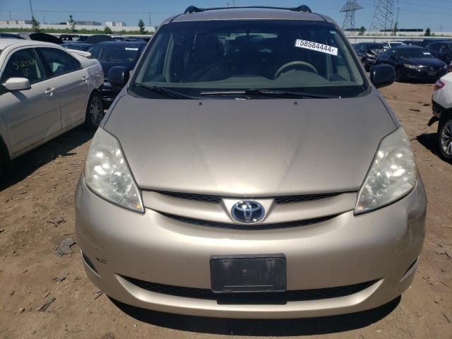 2009 Toyota Sienna CE