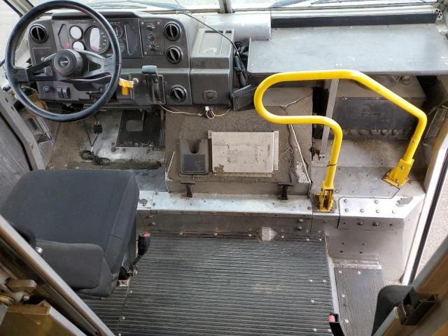 2002 Freightliner Chassis M Line WALK-IN Van