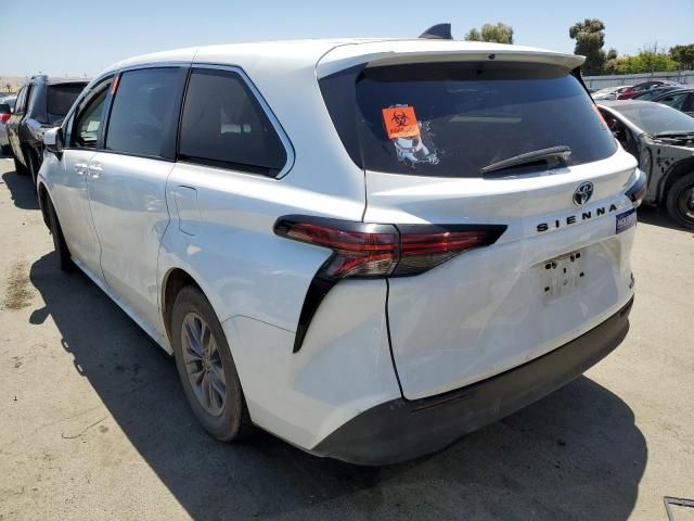 2021 Toyota Sienna LE