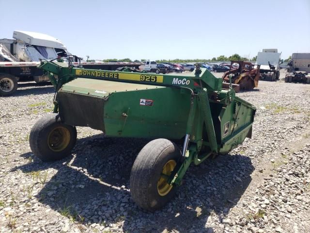 1999 John Deere Bailer