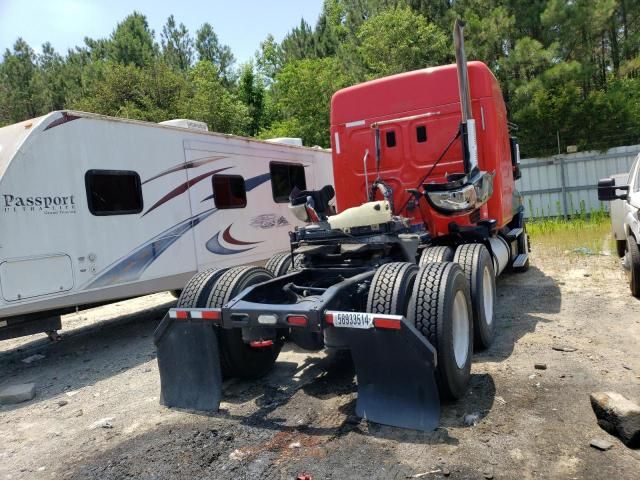 2016 Freightliner Cascadia 113