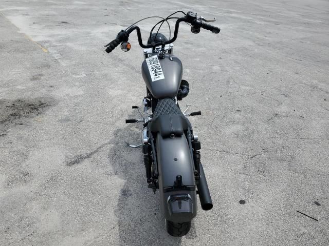 2004 Harley-Davidson XL1200 C