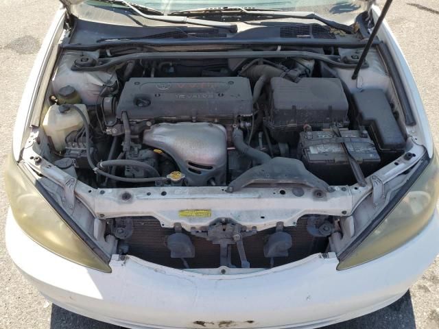 2004 Toyota Camry LE