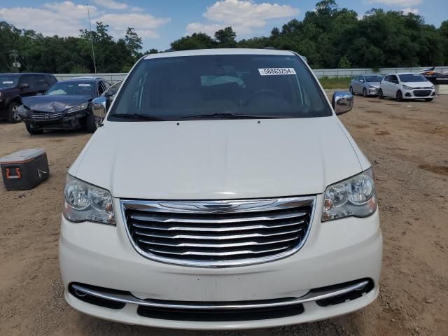 2013 Chrysler Town & Country Touring L