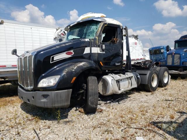 2018 Peterbilt 579